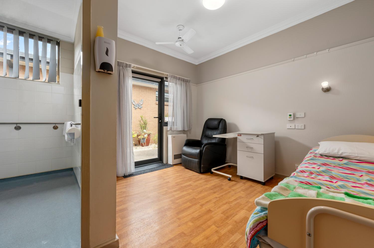 068_Ashleigh_House_Accom